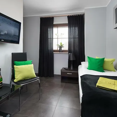 Intryga Βίλα Puck