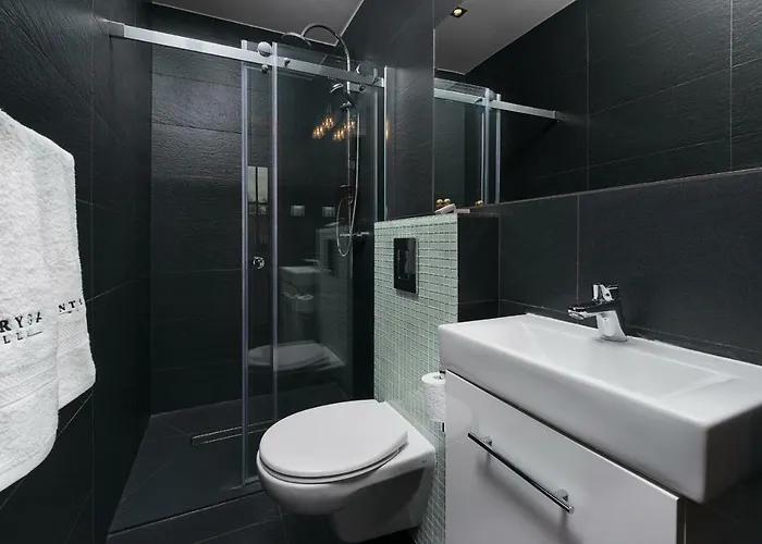 Intryga فيلة بوتسك