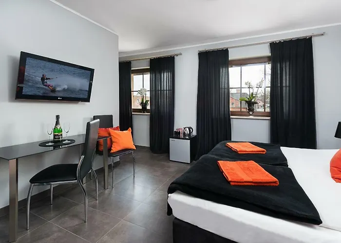 Intryga فيلة بوتسك